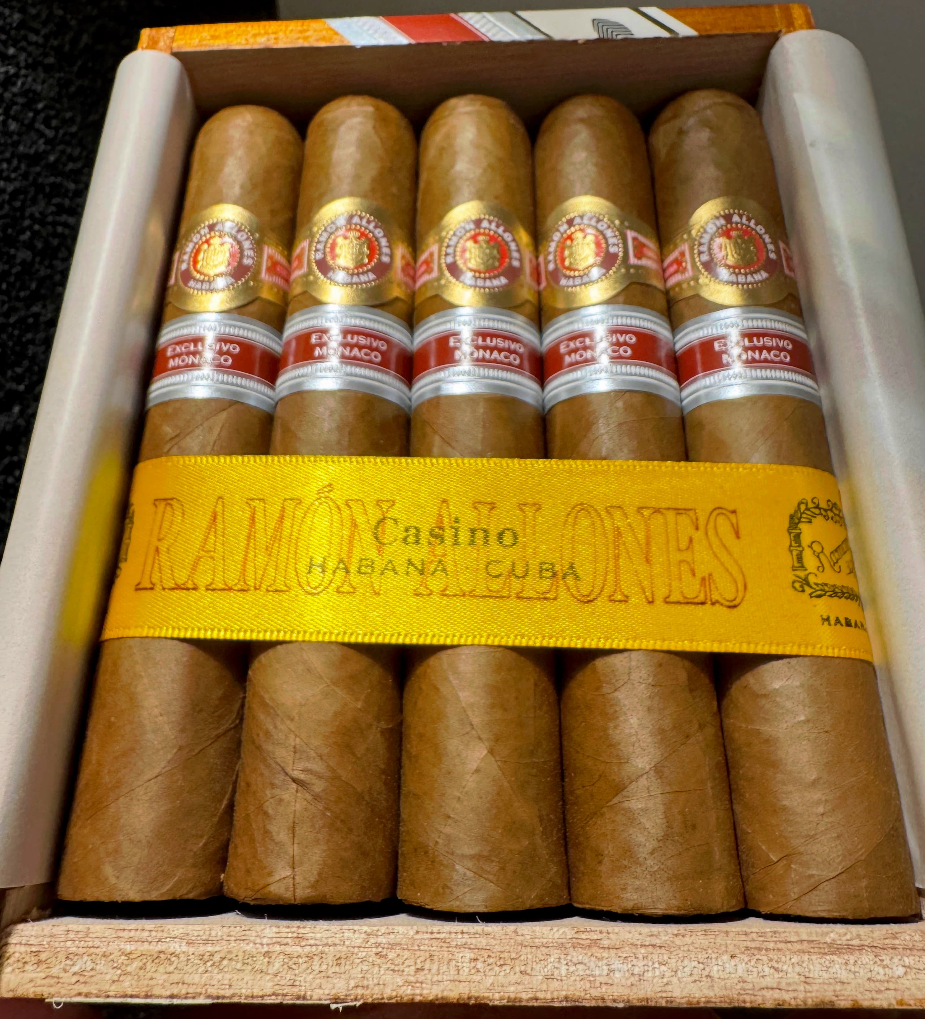 Ramon Allones Casino Edición Regional Monaco Montesco, 5.125 x 55 · Box of 10